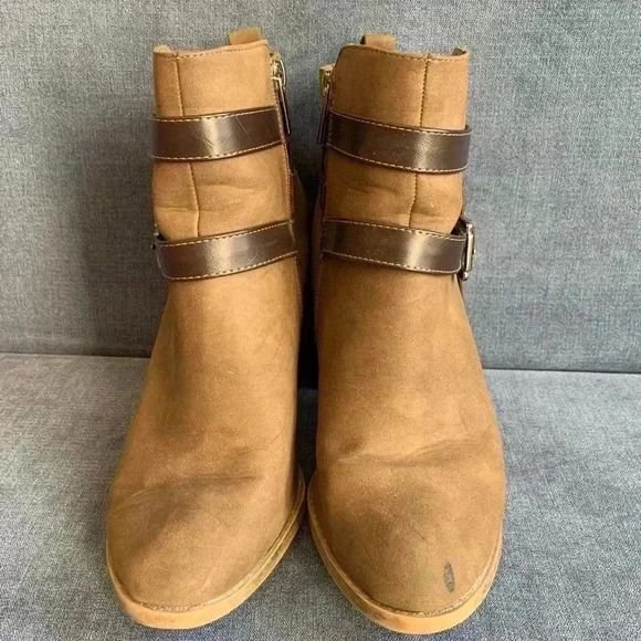 Woman’s New@titude Brown Suede Strappy Block Heel Ankle Zip Booties Size 9.5 - Picture 2 of 11